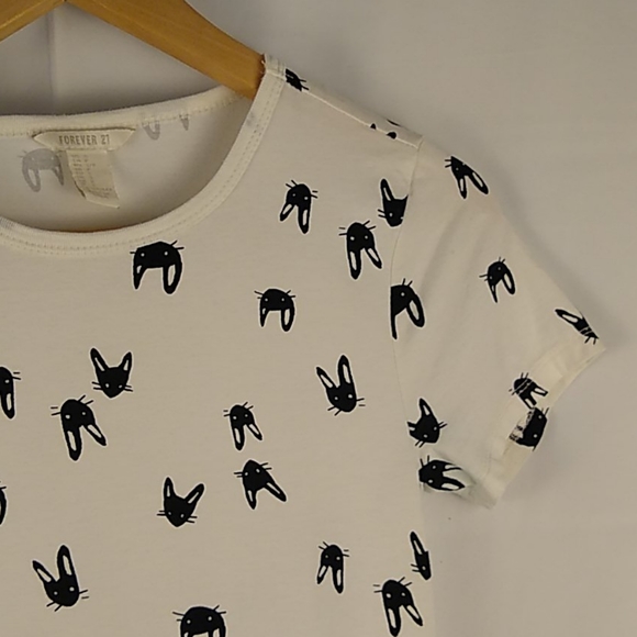 Forever 21 Tops - Forever 21 Cat Print Tee Small